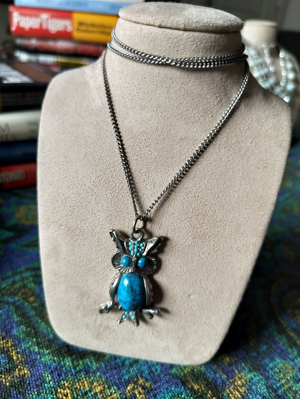 Vintage 70s Boho Faux Turquoise Jelly Belly Owl Pendant Necklace